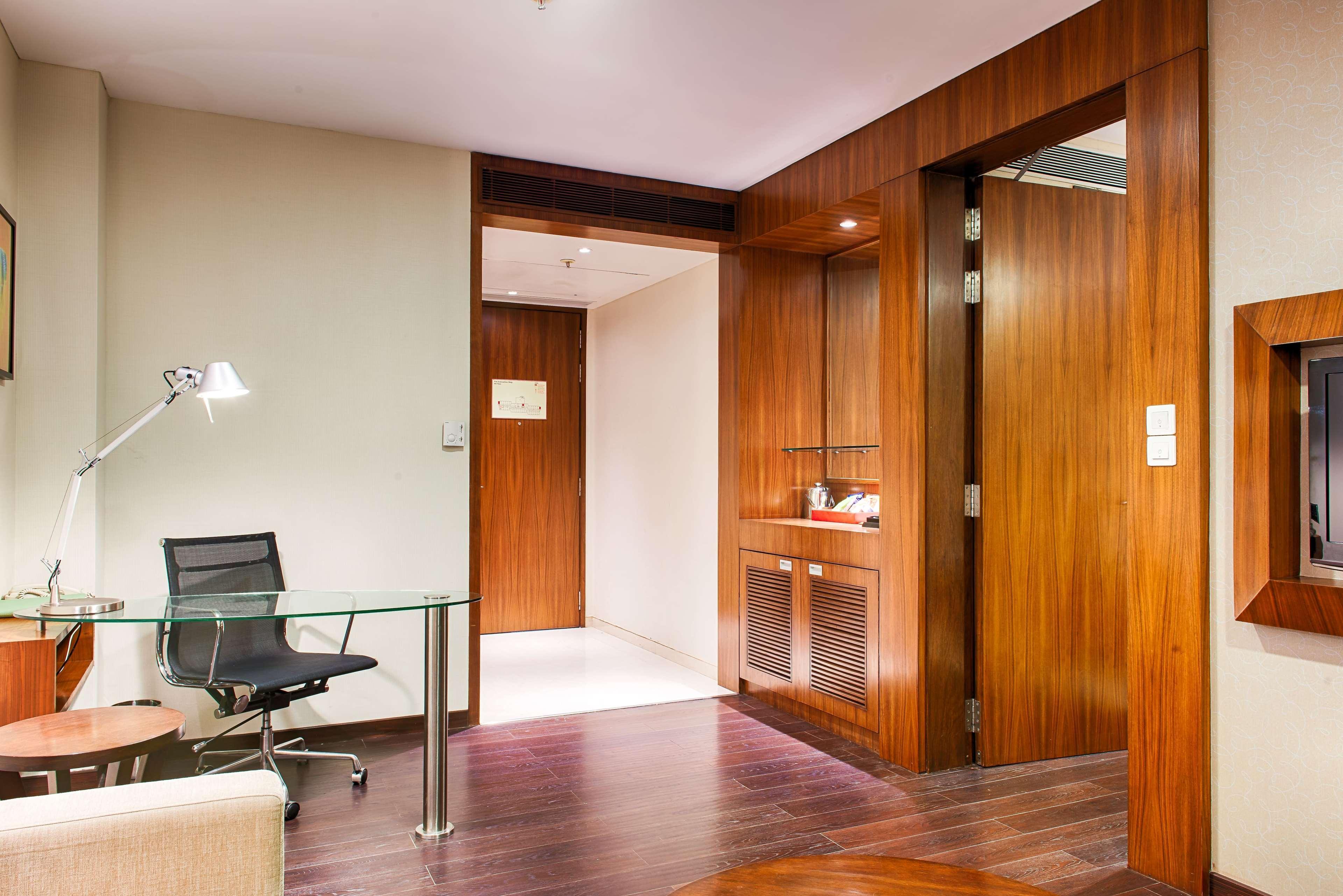 Ramada Plaza By Wyndham Pune Hinjewadi Dapuri Экстерьер фото