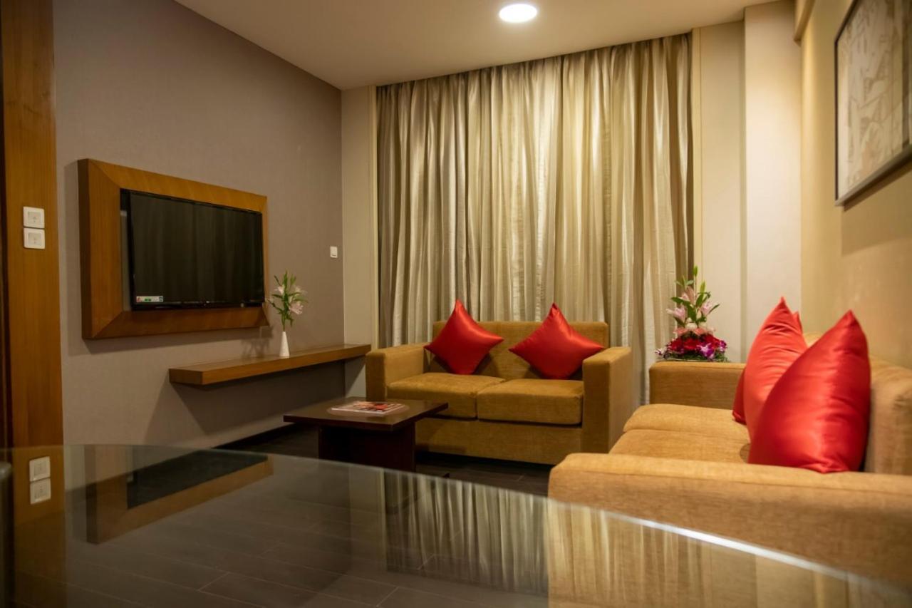 Ramada Plaza By Wyndham Pune Hinjewadi Dapuri Экстерьер фото